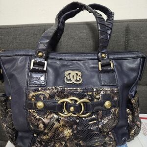 GUC Elegant Black and Gold SHARIF Handbag